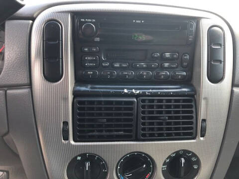 2004 Ford Explorer XLT