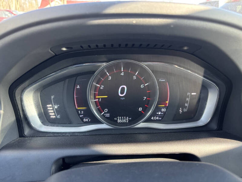 2016 Volvo XC60 T6 Drive-E