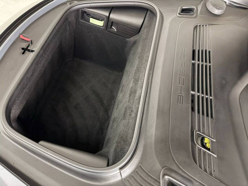 2023 Porsche 718 Cayman GT4 RS