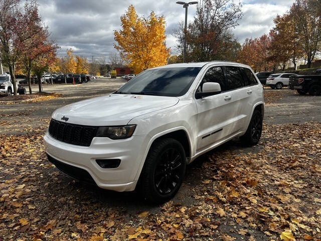 2018 Jeep Grand Cherokee for sale at Bowman Auto Center in Clarkston, MI