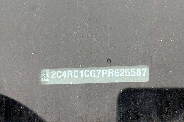 2023 Chrysler Voyager LX
