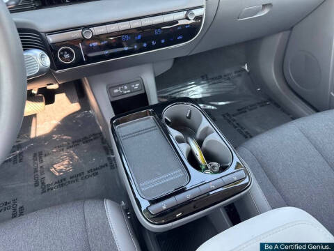 2025 Hyundai Ioniq 5 SE Standard Range