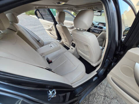 2012 BMW 3 Series 328i