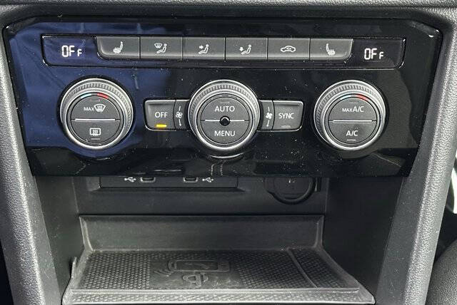 2024 Volkswagen Taos SE 4Motion