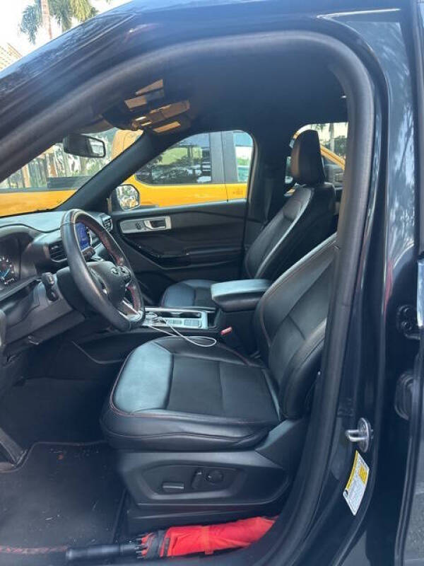 2023 Ford Explorer ST-Line