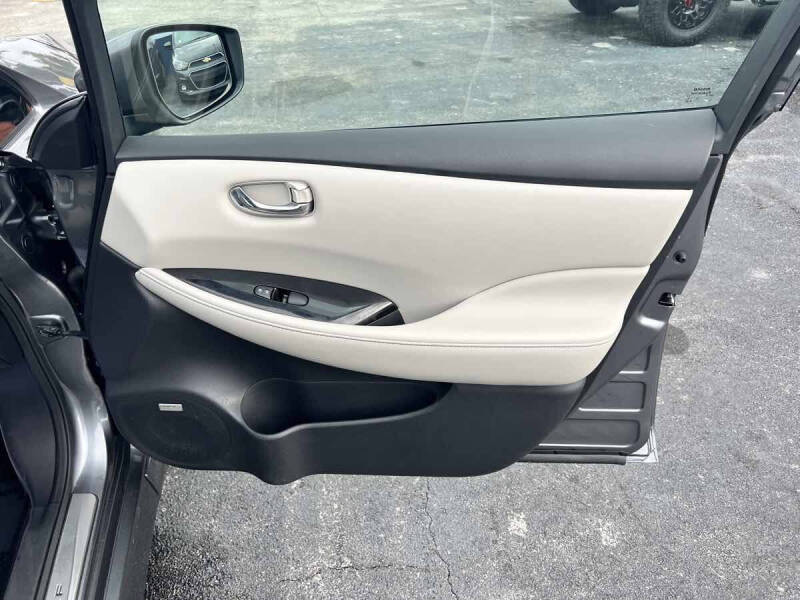 2021 Nissan LEAF SL PLUS