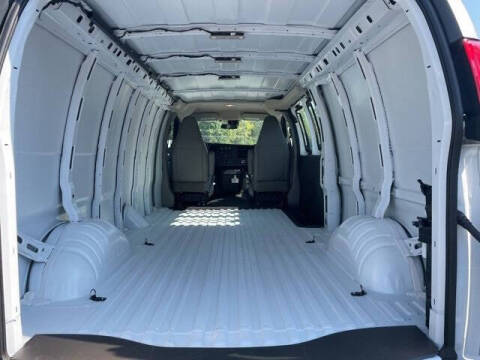 2025 GMC Savana 2500