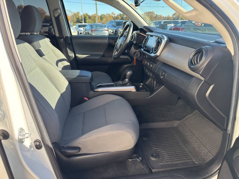 2022 Toyota Tacoma SR5 V6