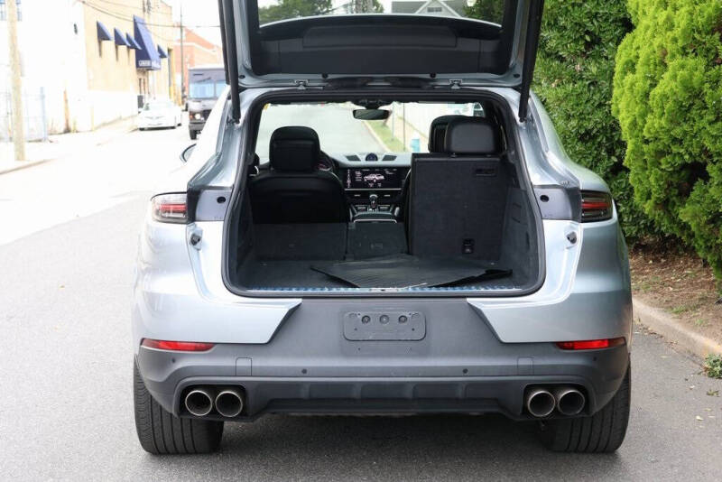 2020 Porsche Cayenne S Coupe