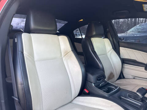 2017 Dodge Charger SXT