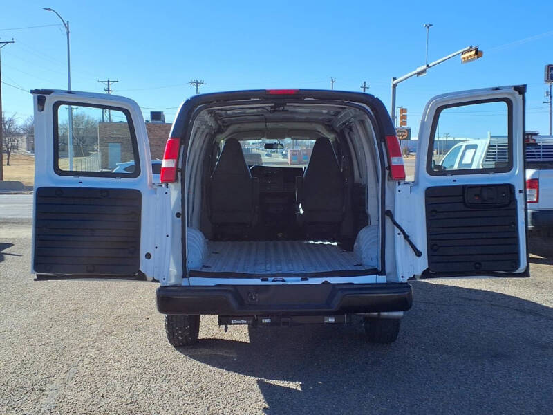 2021 Chevrolet Express 2500