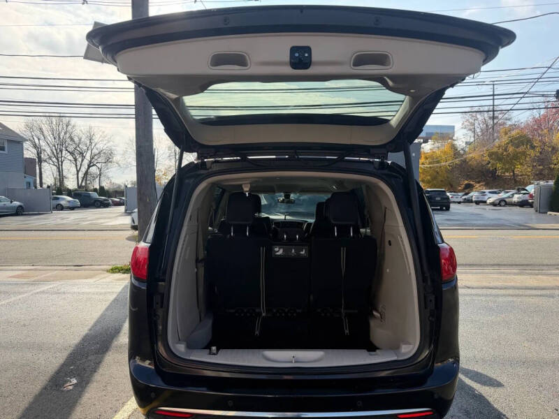 2018 Chrysler Pacifica Touring L