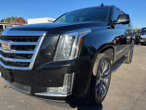 2017 Cadillac Escalade Luxury