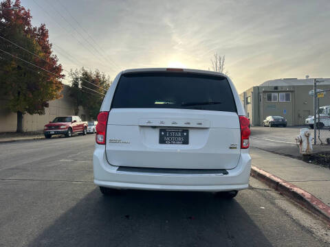 2017 Dodge Grand Caravan SXT