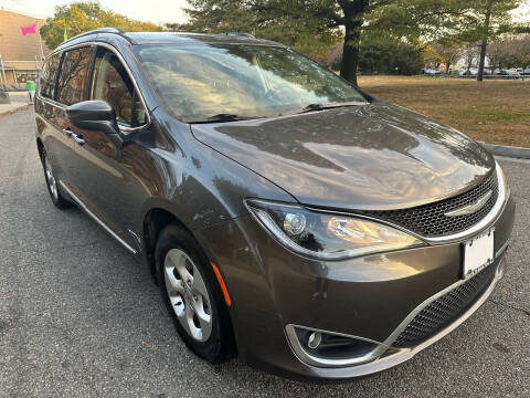 2017 Chrysler Pacifica for sale at Five Star Auto Group in Corona NY