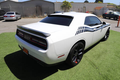 2019 Dodge Challenger SXT