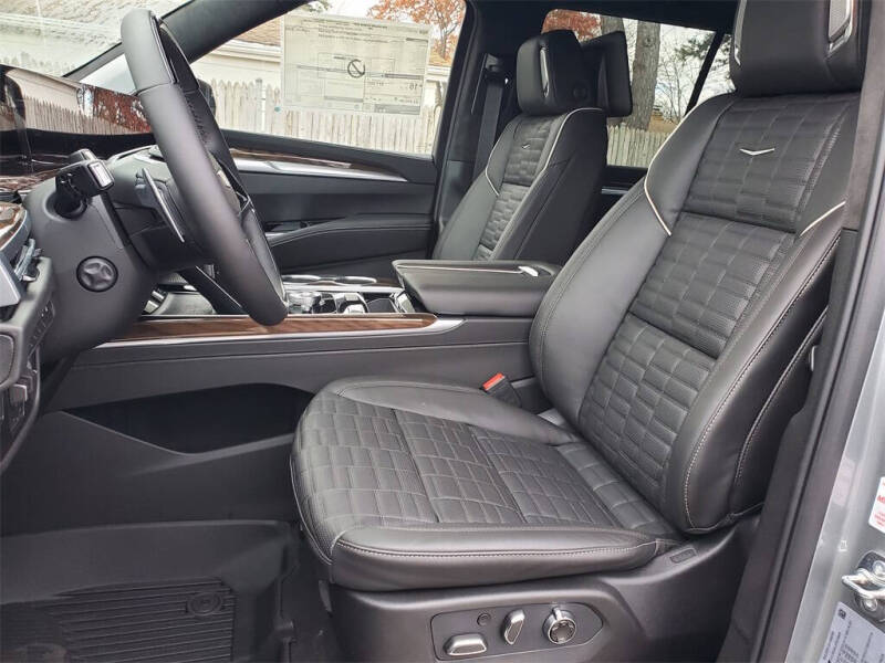 2026 Cadillac Escalade Platinum Sport