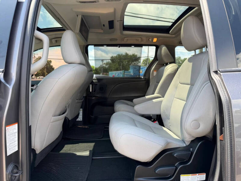 2017 Toyota Sienna