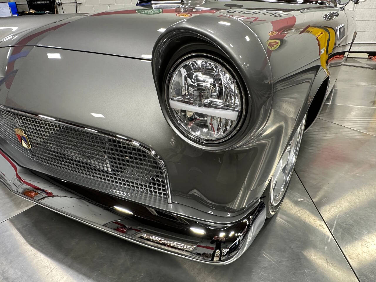 1956 Ford Thunderbird 104
