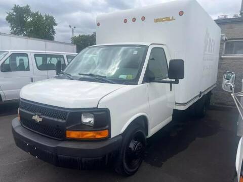 2009 Chevrolet Express for sale at Connect Truck and Van Center in Indianapolis IN