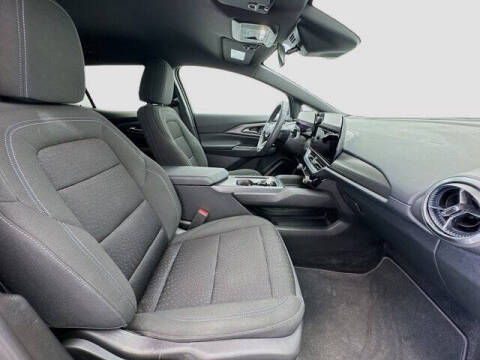 2025 Chevrolet Equinox EV LT 1