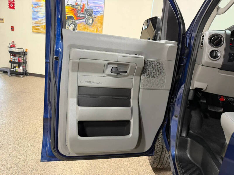 2013 Ford E-Series E-250