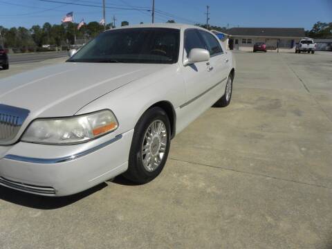 2006 Lincoln Town Car for sale at VANN'S AUTO MART in Jesup GA