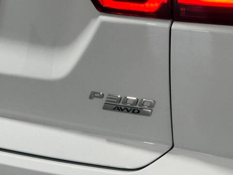 2019 Jaguar E-PACE P300 R-Dynamic SE