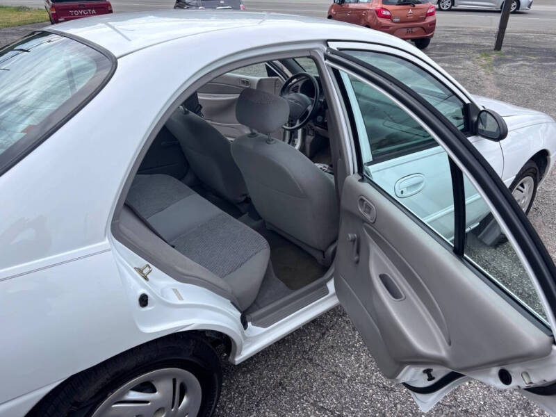 2000 Ford Escort