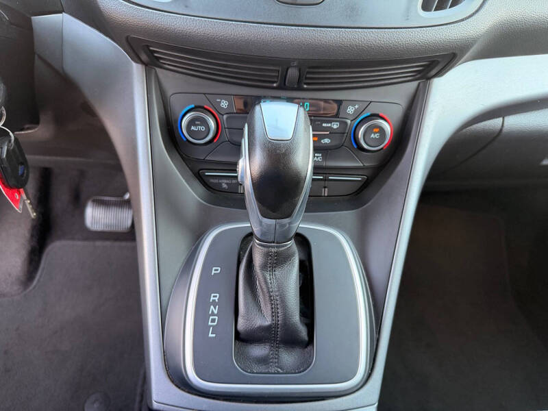 2017 Ford C-MAX Hybrid SE