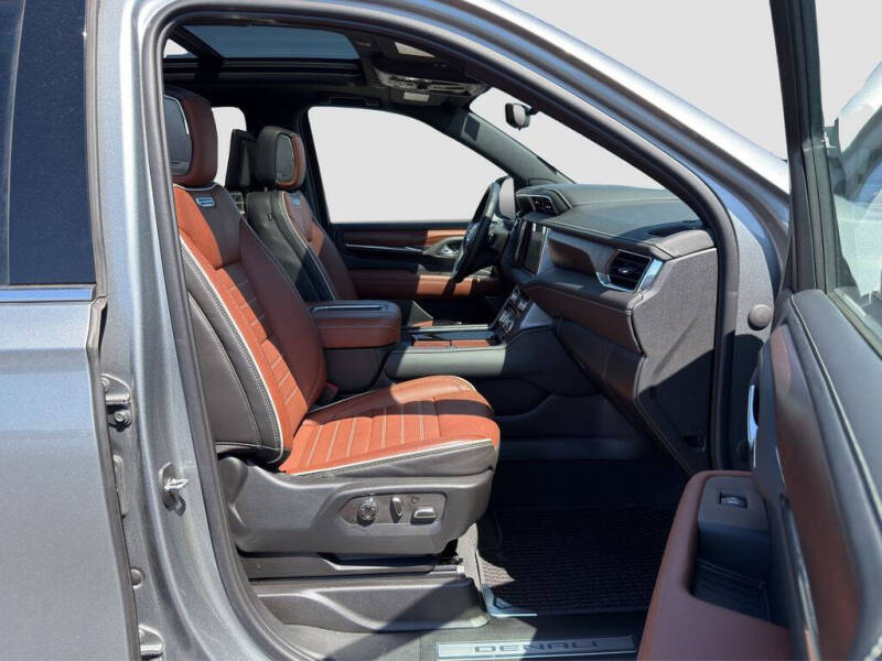 2023 GMC Yukon Denali Ultimate