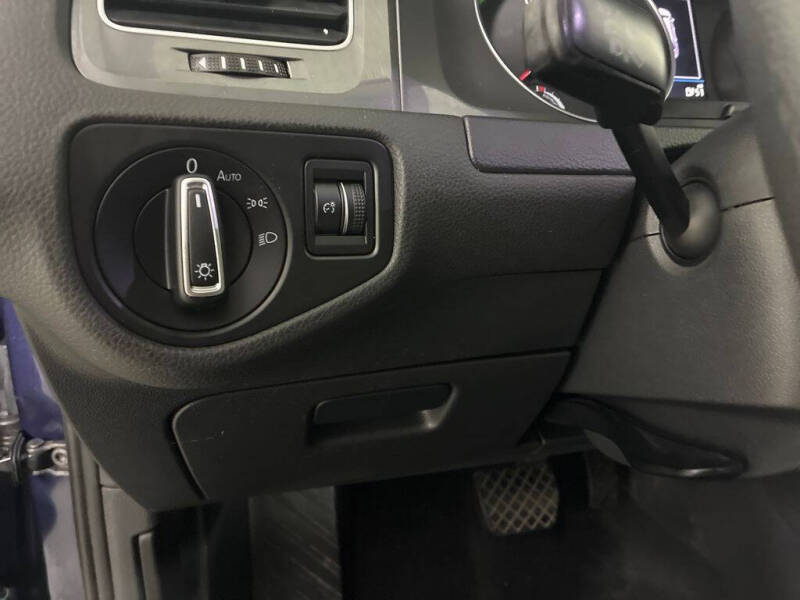 2016 Volkswagen e-Golf SE