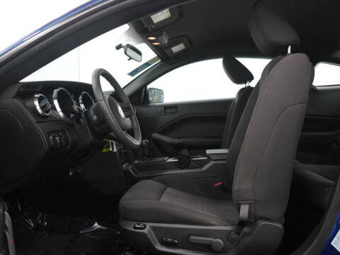 2007 Ford Mustang V6 Deluxe