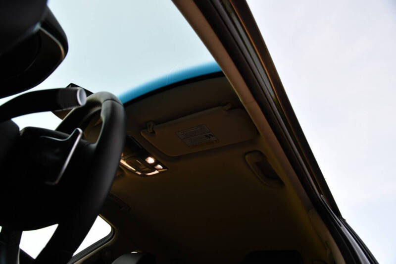 2025 Genesis GV70 2.5T Standard