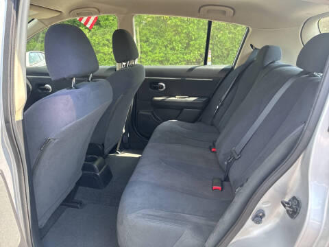 2009 Nissan Versa 1.8 S