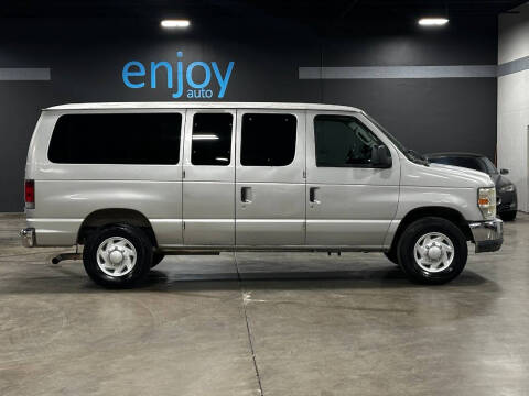 2009 Ford E-Series E-350 SD XLT