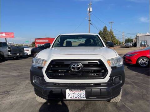 2017 Toyota Tacoma for sale at Carros Usados Fresno in Clovis CA