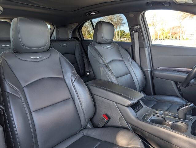 2023 Cadillac XT4 Luxury