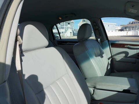 2006 Lincoln Town Car Signature