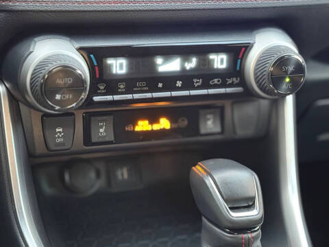 2024 Toyota RAV4 Prime SE