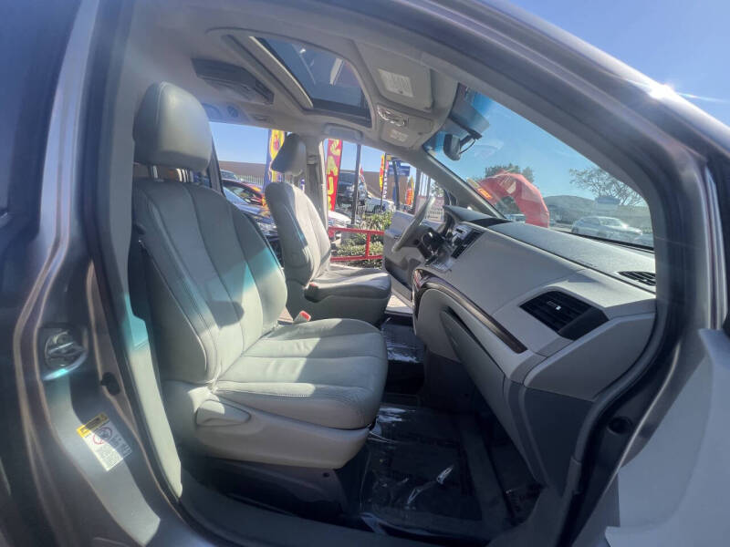 2011 Toyota Sienna