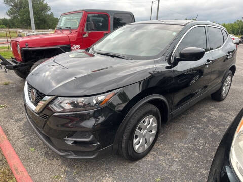 2020 Nissan Rogue Sport for sale at LEE AUTO SALES in McAlester OK