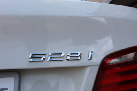 2012 BMW 5 Series 528i
