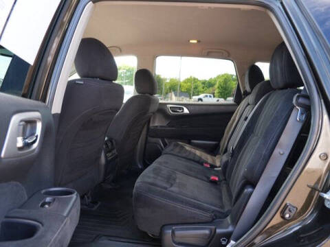 2016 Nissan Pathfinder SV