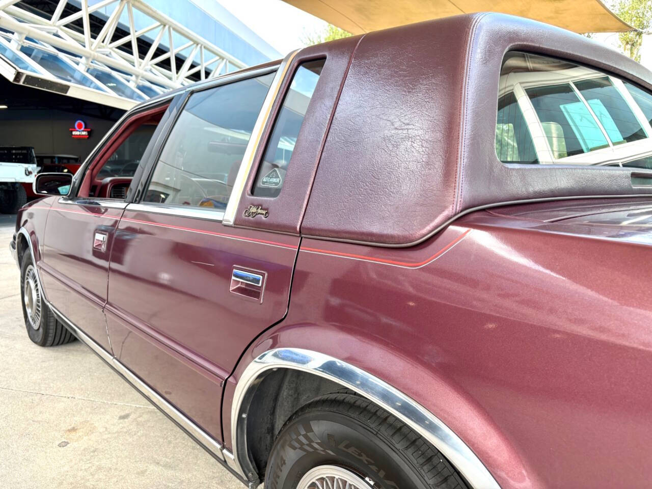 1990 Chrysler New Yorker 15