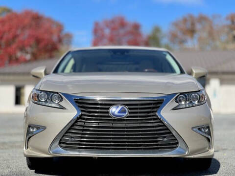 2017 Lexus ES 300h