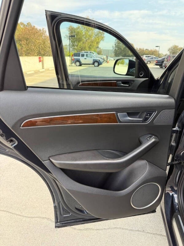 2012 Audi Q5 2.0T quattro Premium Plus