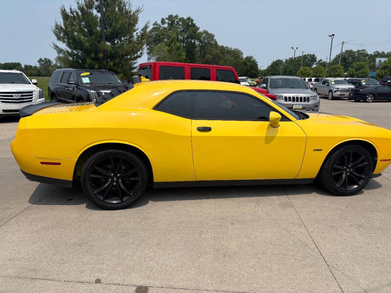 2017 Dodge Challenger R/T Plus
