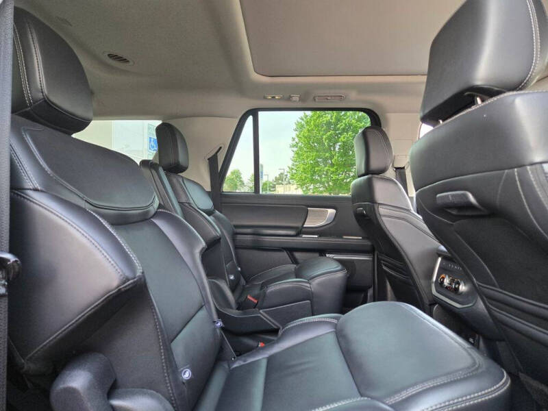 2025 Ford Expedition MAX Platinum