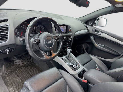 2017 Audi Q5 2.0T quattro Premium Plus